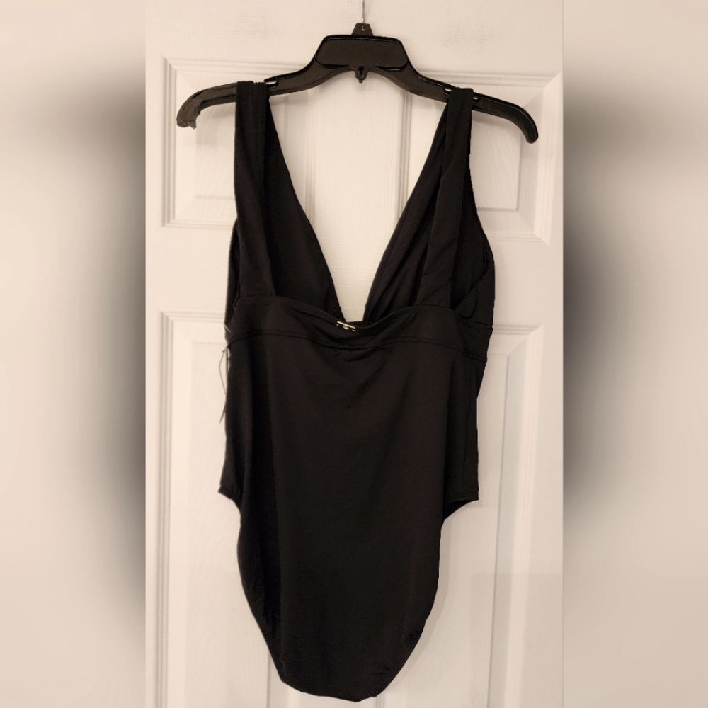 Lauren Ralph Lauren Sculpting Solid Modern V Neck One Piece Black Size 14 - Picture 5 of 11
